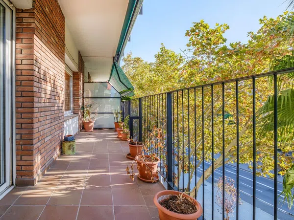 Piso en avenida de Roma, 107