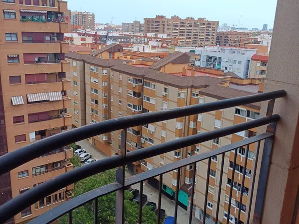 Piso en Calle de l'Actriu Encarna Máñez, Ciutat Jardí - Foto 5