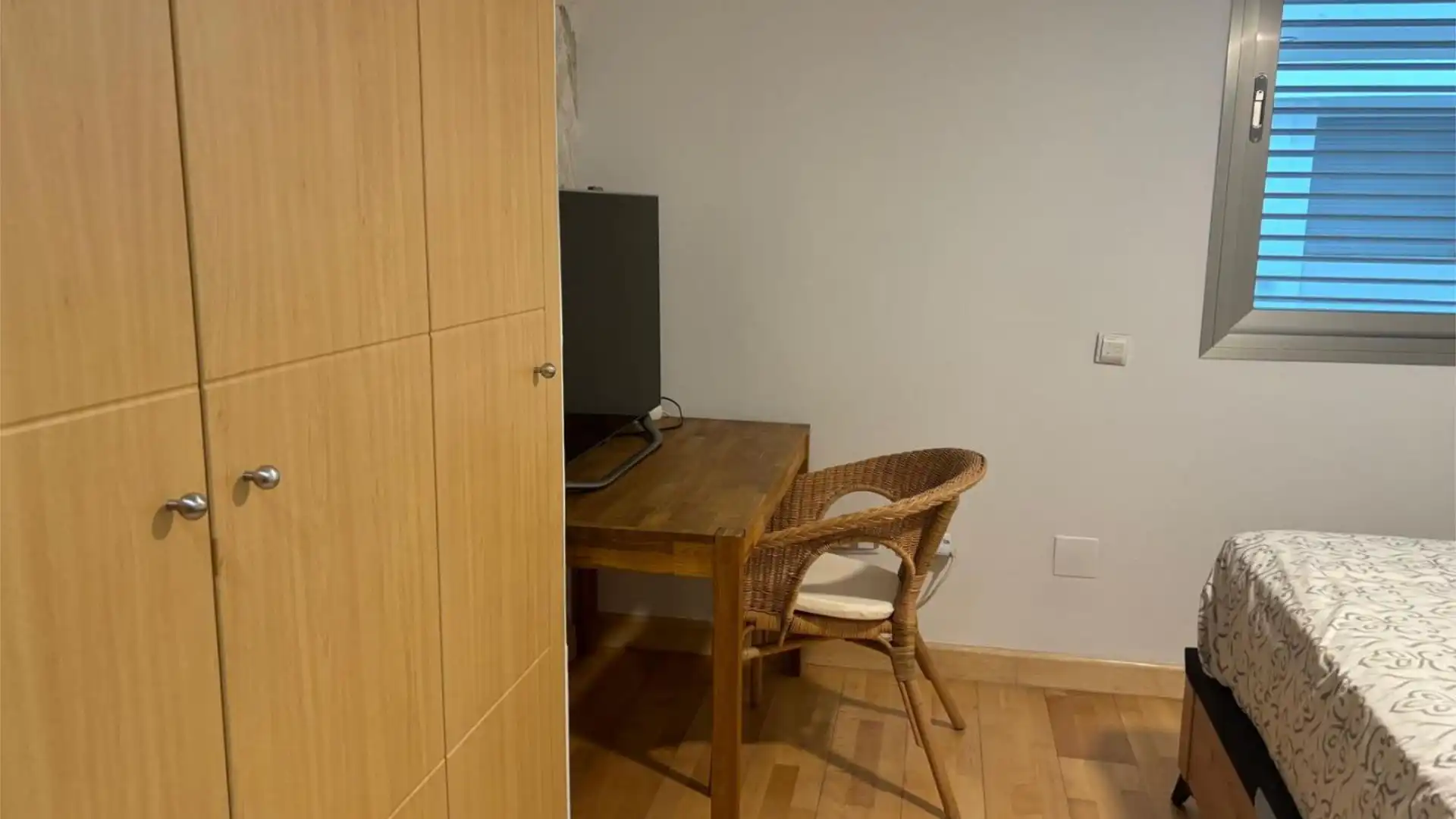 Piso en  Calle Valle De Somiedo 1 - Foto 2