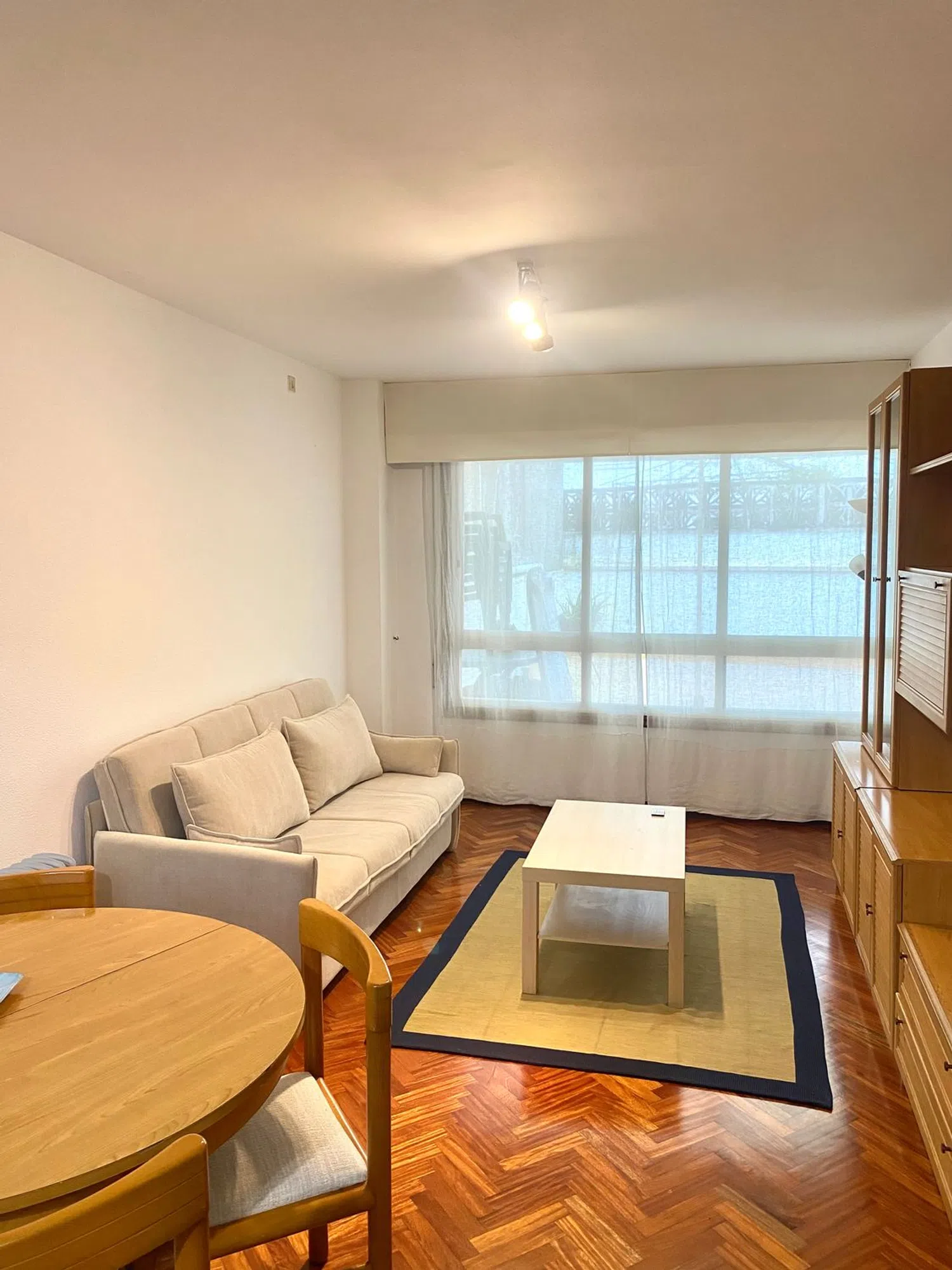 Estudio en plaza de Galicia, 11 / 10