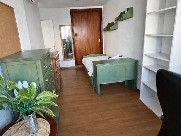 Chalet adosado en Calle Salvador Dalí, 1 - Foto 8