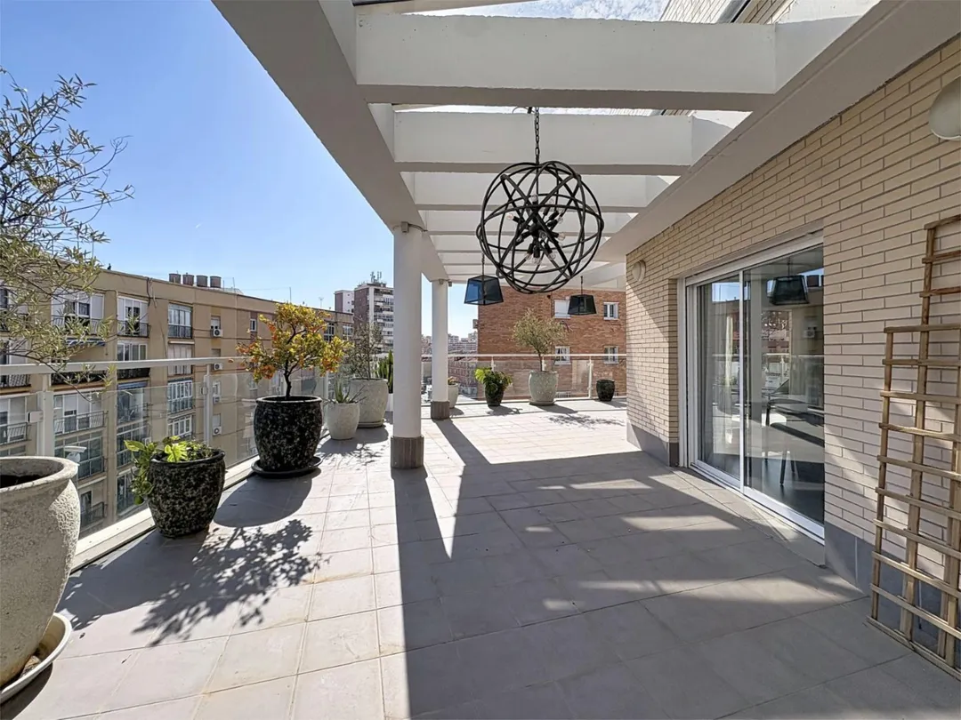 Ático en  Paseo de los Tilos 72 - Foto 1