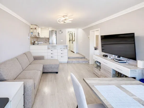 Piso en calle Eucalipto, 3