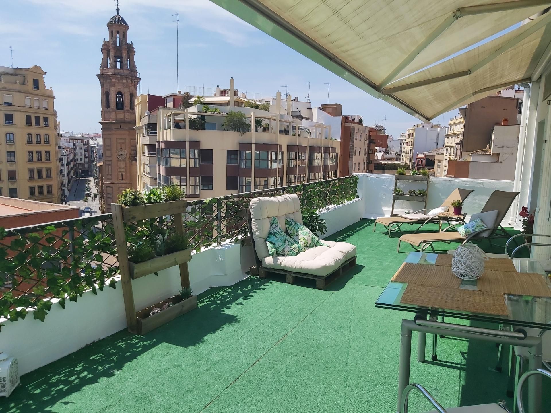 Ático en  Calle de Donoso Cortés 5