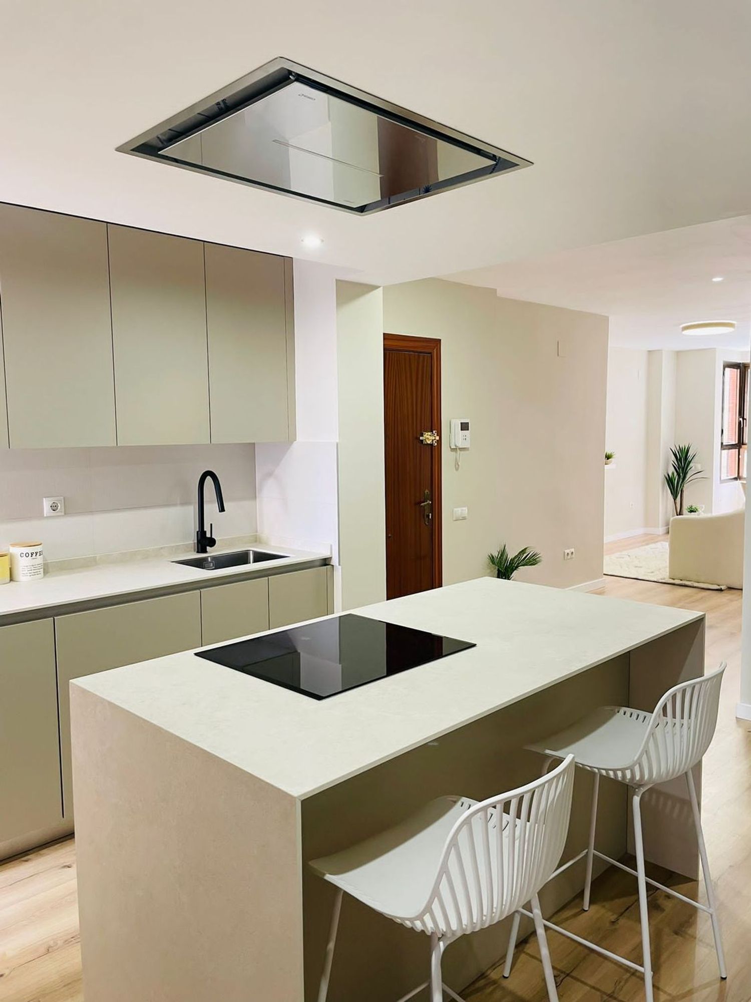 Piso en calle de Pintor Stolz, 48 - Foto 4