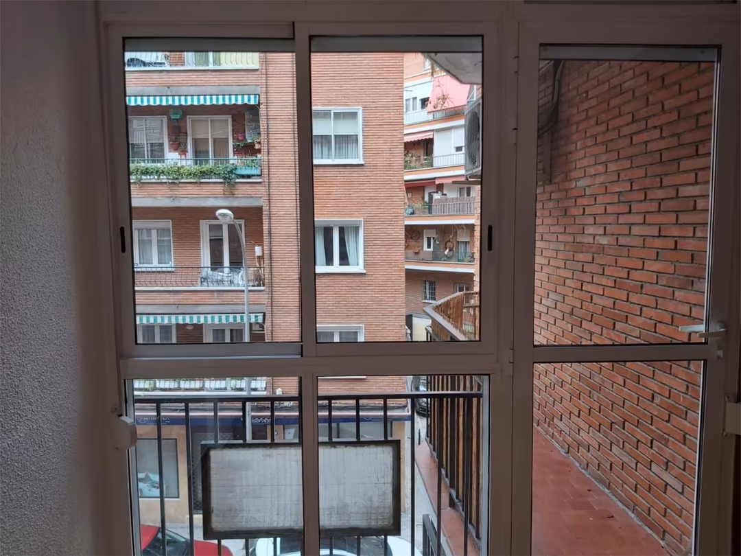 Piso en  Calle de Clara del Rey 45