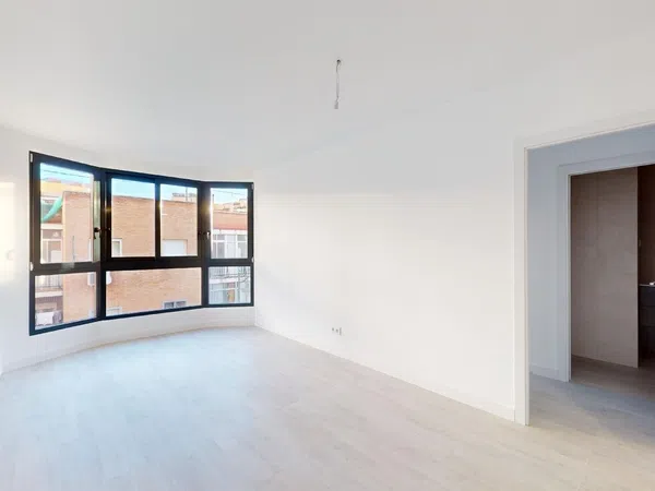 Piso en calle de Melilla, 2