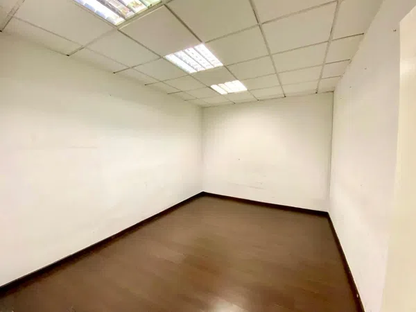 Oficina privada en Calle de Ramón Gordillo - Foto 10