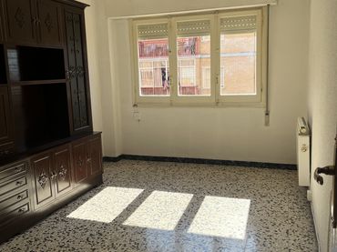 Piso en  Avenida de Logroño 31 - Foto 1