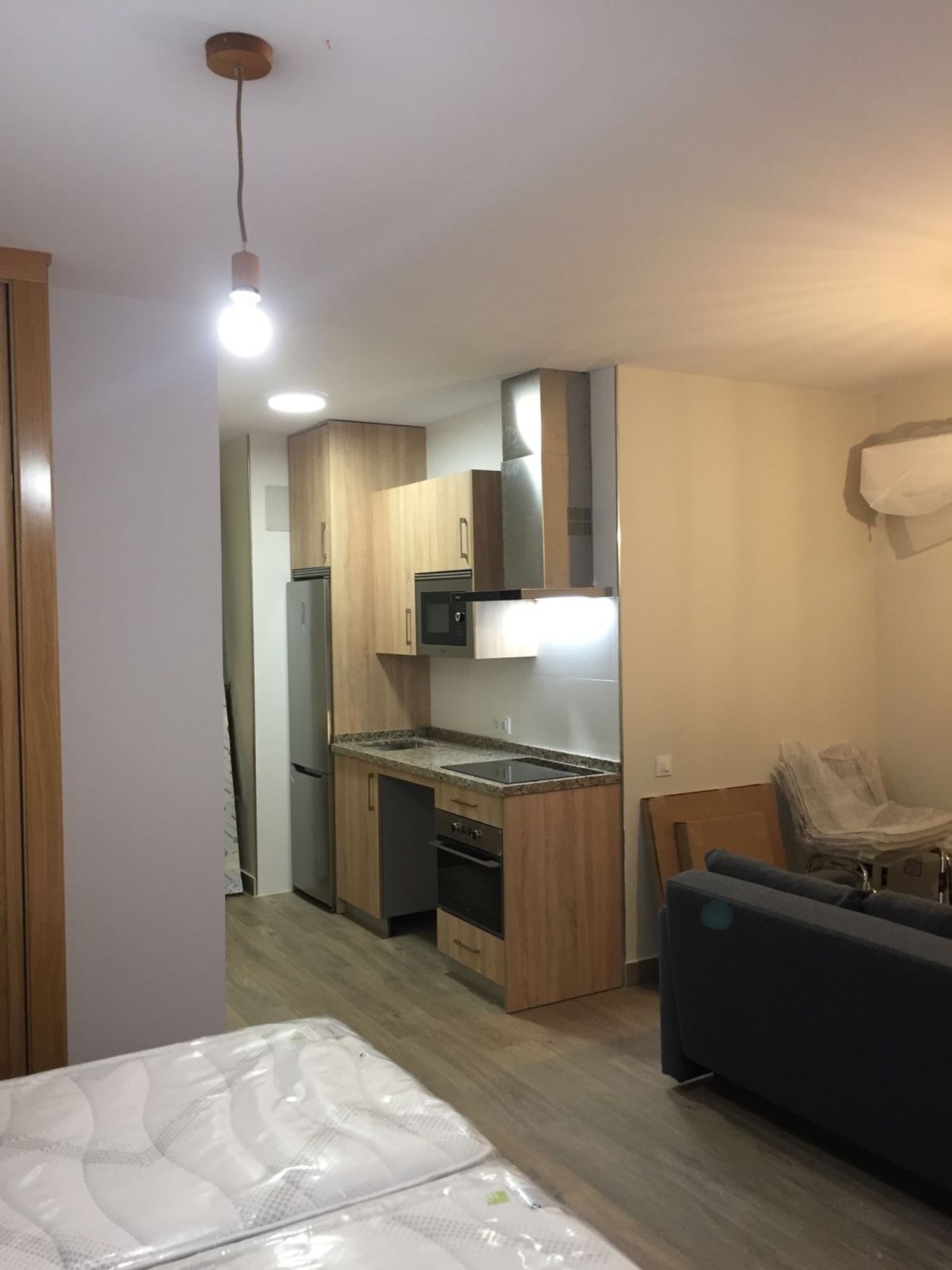 Estudio en calle Pinos, 9