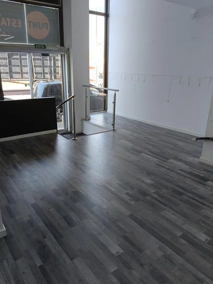 Local comercial en Sabadell - Foto 4