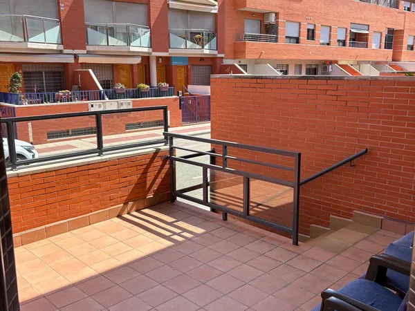 Chalet adosado en Calle de los claveles, 10 - Foto 1