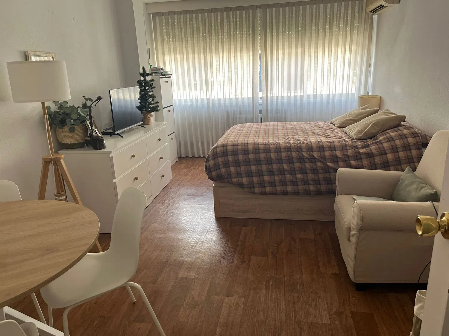 Estudio en calle de Hermosilla, 28 - Foto 1