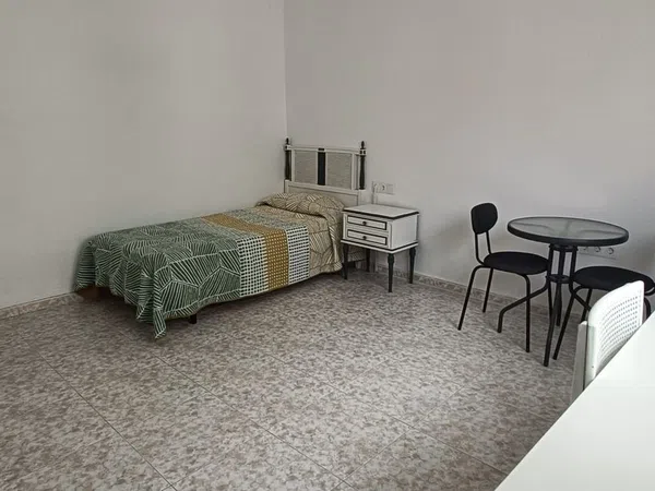 Piso en Calle Folías, 45 - Foto 1