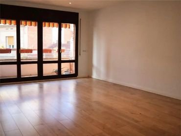 Piso en  Carrer Doctor Combelles 3 - Foto 2