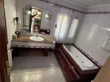 Casa adosada en CHALET EN MALPARTIDA DE CÁCERES - Foto 5