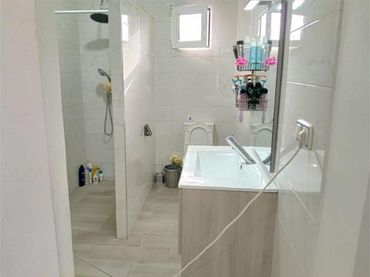 Apartamento en urbanización la hermandad - Foto 5