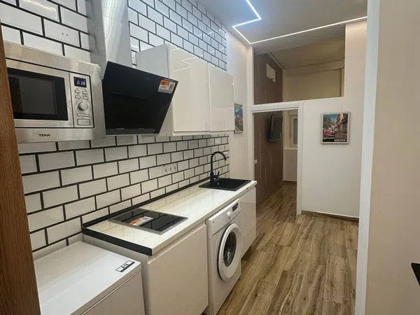 Estudio en calle Pinos Alta, 111