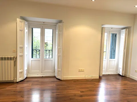 Piso en calle de las Hileras, 12