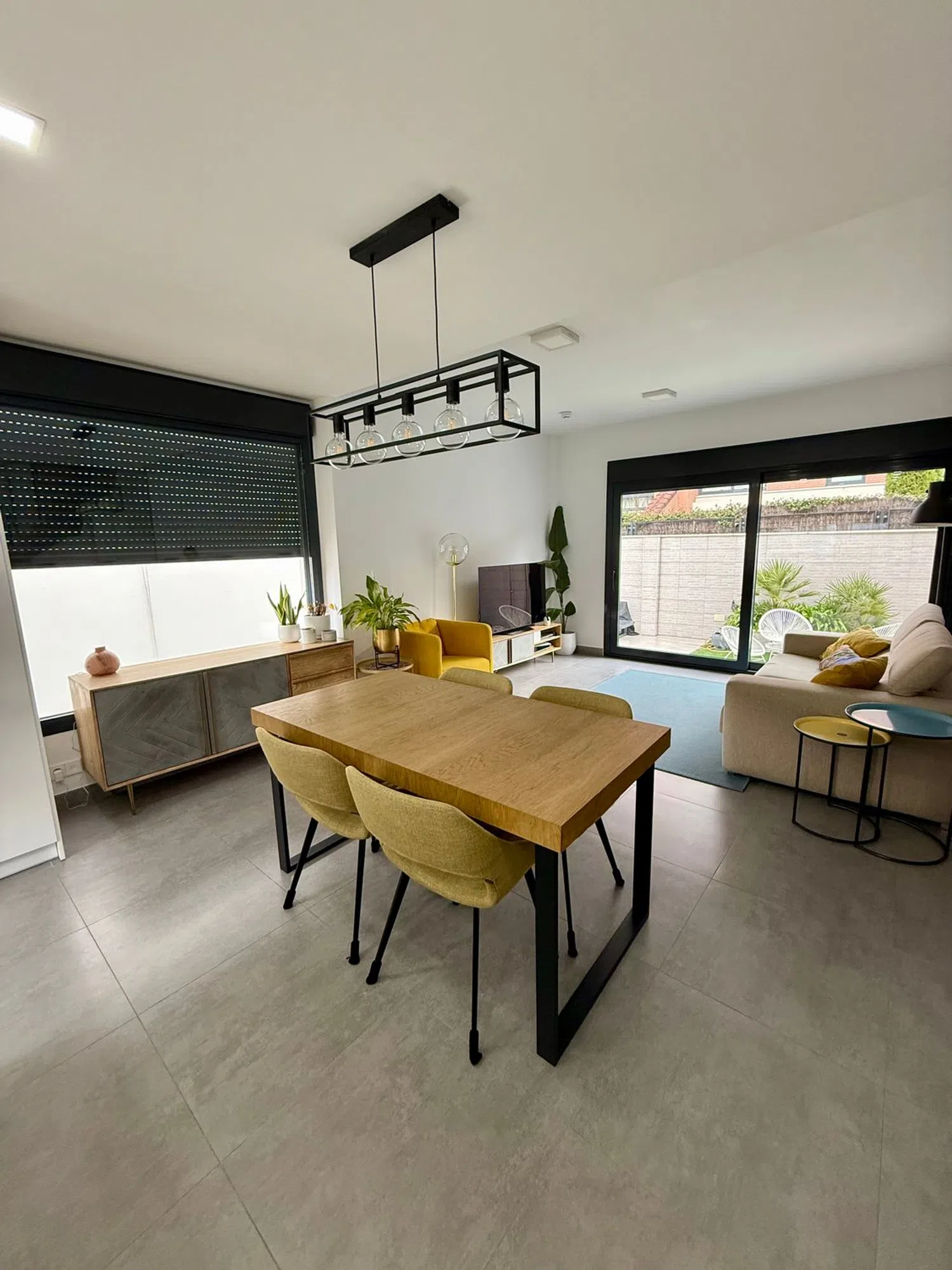 Chalet adosado en Barrio Montecarmelo - Foto 6