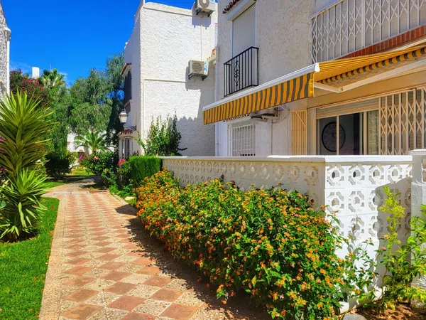 Chalet adosado en Avenida Esperanto, 10, Centro Internacional, Centro Internacional - Foto 1