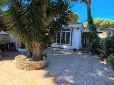 Casa adosada en urbanización la Barrosa - Foto 1