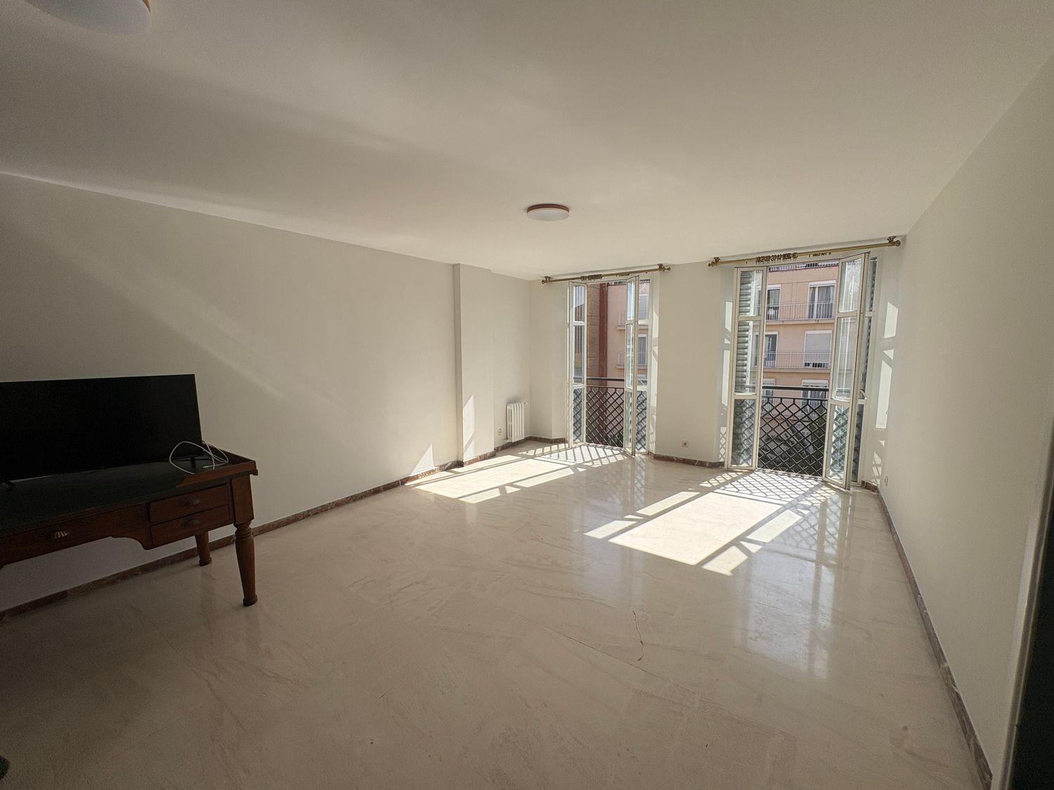 Piso en Alameda de Colón, Ensanche Centro - Soho - Foto 2