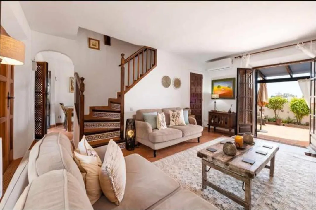 Casa adosada en Aloha - Foto 3