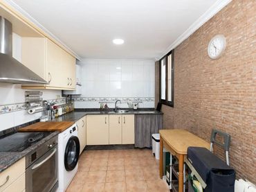 Piso en  Carrer Metge Julià 18 - Foto 7