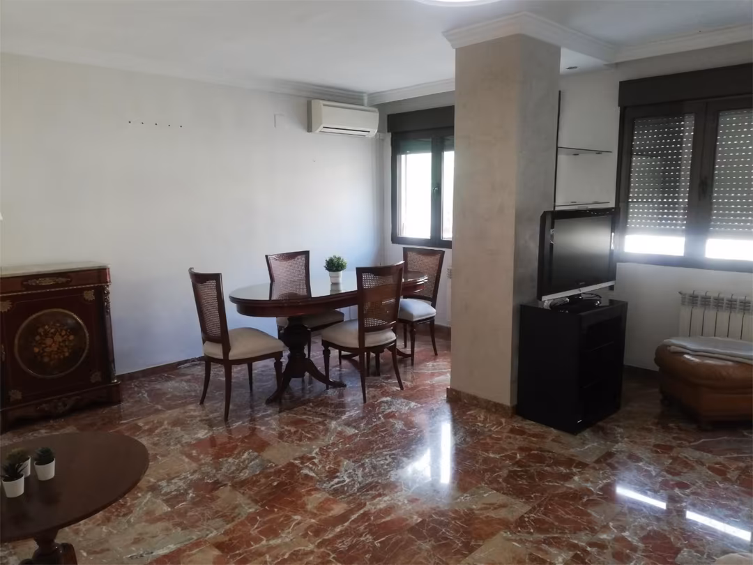 Piso en  Avenida de Andalucía 10