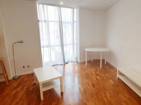 Piso en calle de Oñate, 15