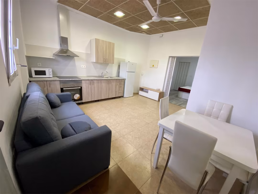 Estudio en  Avenida de la Libertad 185
