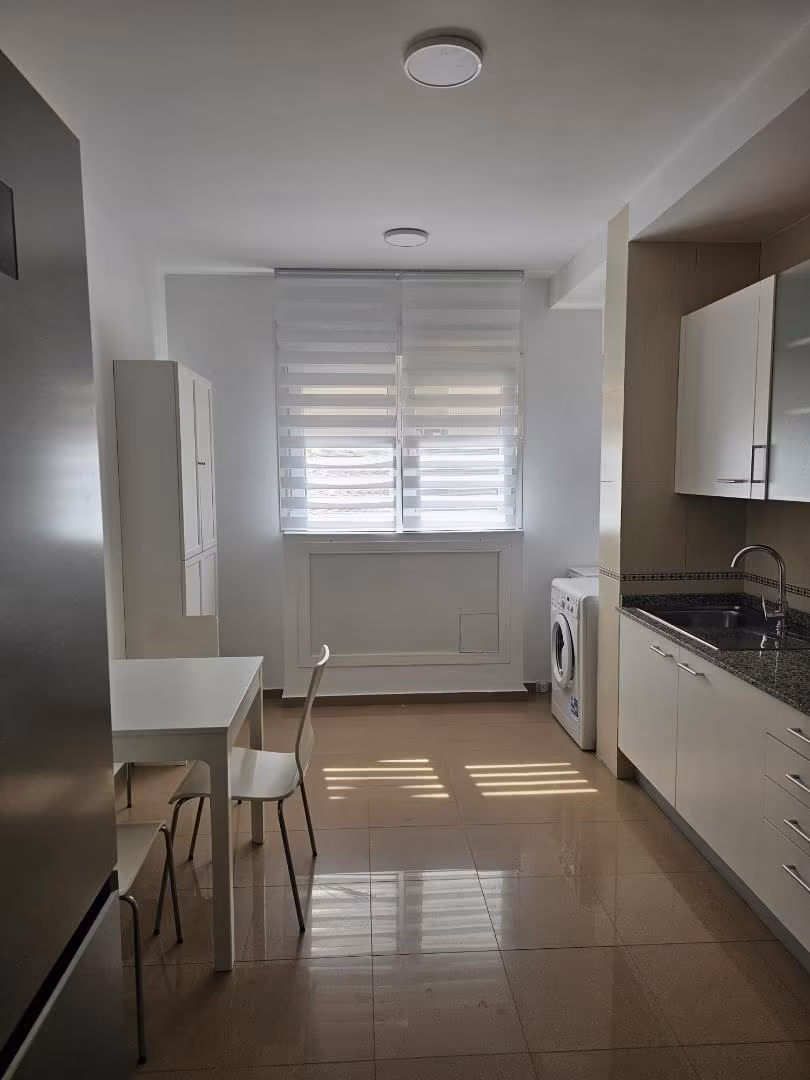 Piso en  Calle Doctor Alfonso Chiscano Díaz 8 - Foto 11