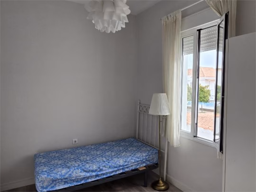 Piso en  Calle Rafael Cantarero 2 - Foto 3