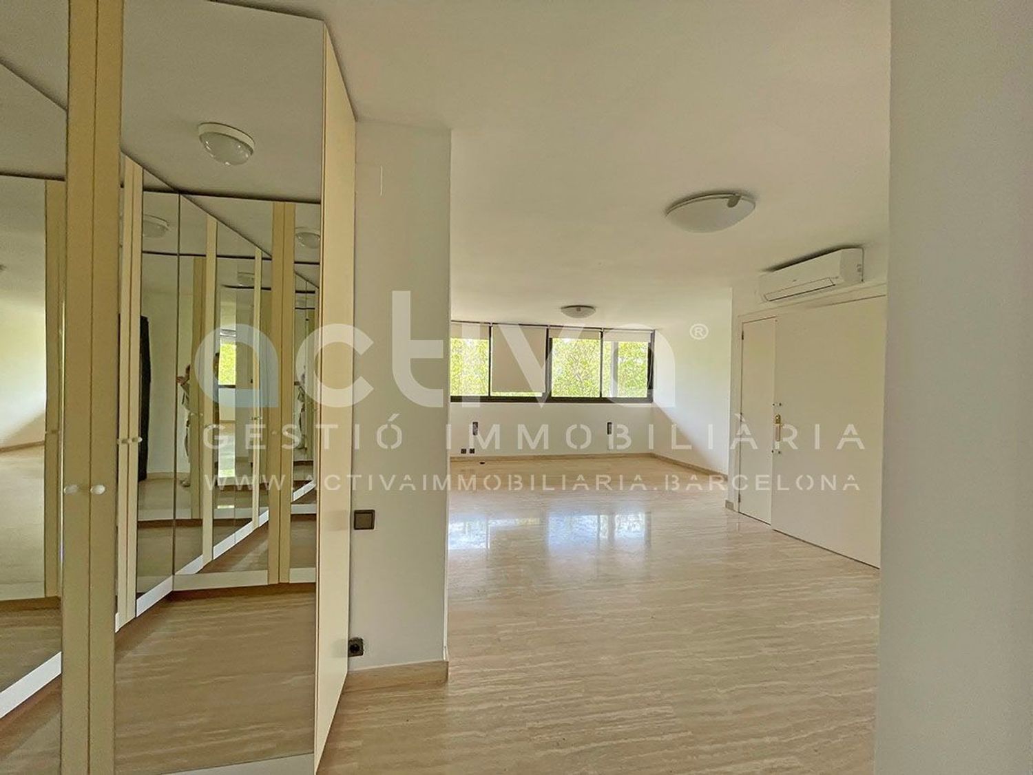 Chalet pareado en La Miranda - Ciutat Diagonal - Foto 13