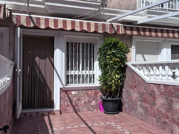 Chalet adosado en Calle Elda, 99 - Foto 3