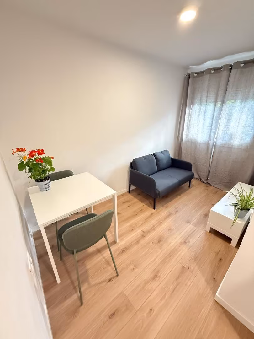 Estudio en  Carrer de Juan Valera 46 - Foto 2