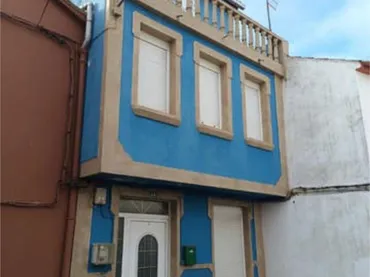Chalet en pueblo - Foto 1