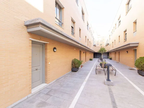 Piso en calle Armengual de la Mota, 32