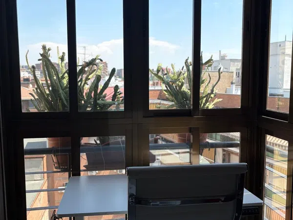 Piso en Adelfas - Foto 1