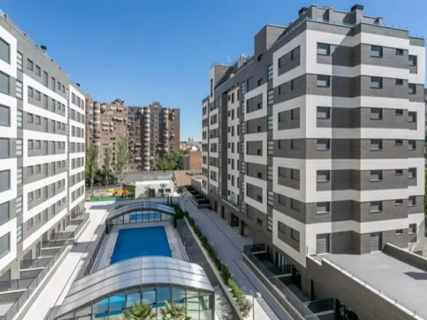 Piso en calle de Carlos y Guillermo Fernández Shaw, 1