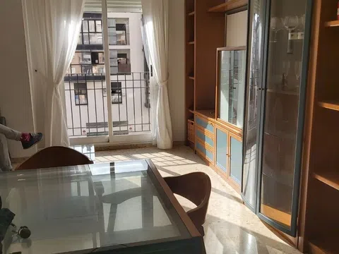 Piso en calle de Jeroni de Montsoriu, 25