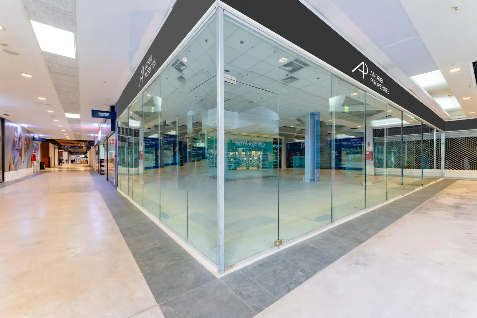 Local comercial en  Centro Comercial 2A - Foto 2