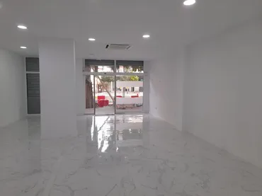 Local comercial en  CORNELLA - Foto 10