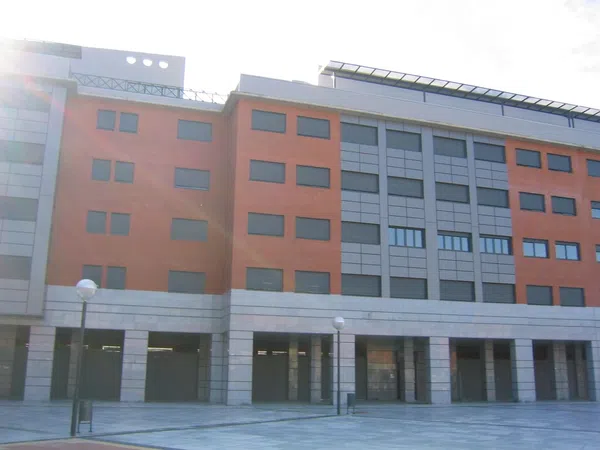 Piso en glorieta de las Amazonas, 23