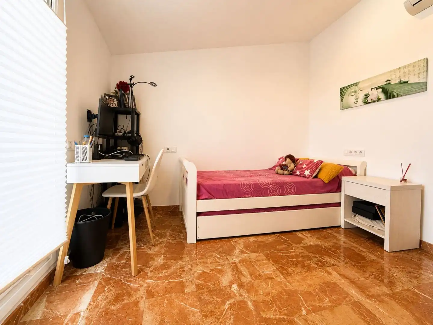 Piso en  Carrer de Josep Cavaller i Piris 9 - Foto 3