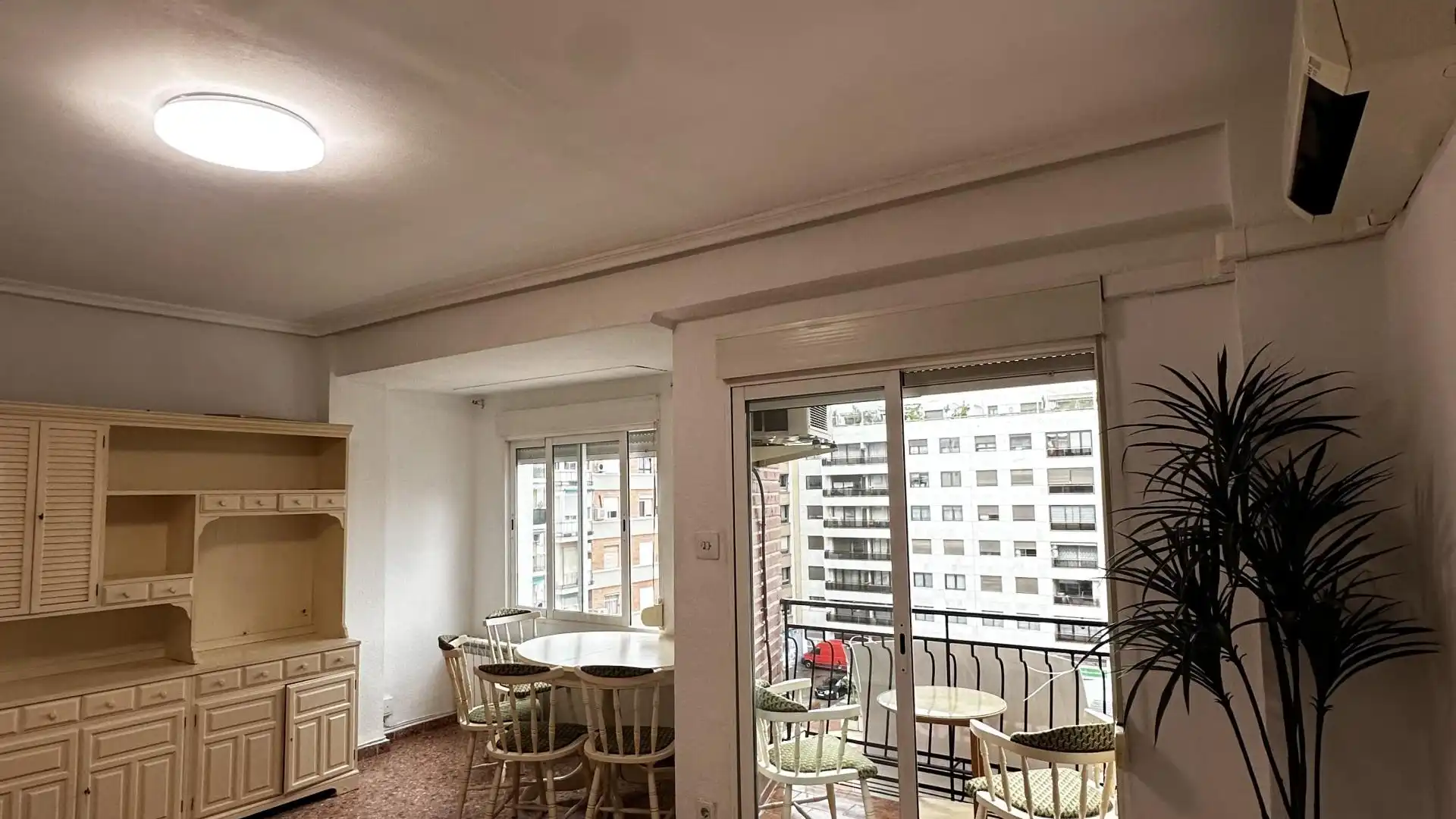 Piso en  Plaça de Polo de Bernabé 5 - Foto 2