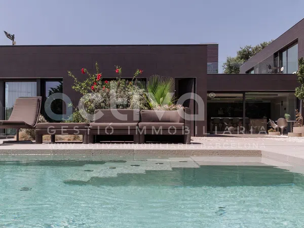 Casa o chalet independiente en Avenida de Jacint Esteva Fontanet, La Miranda - Ciutat Diagonal - Foto 3