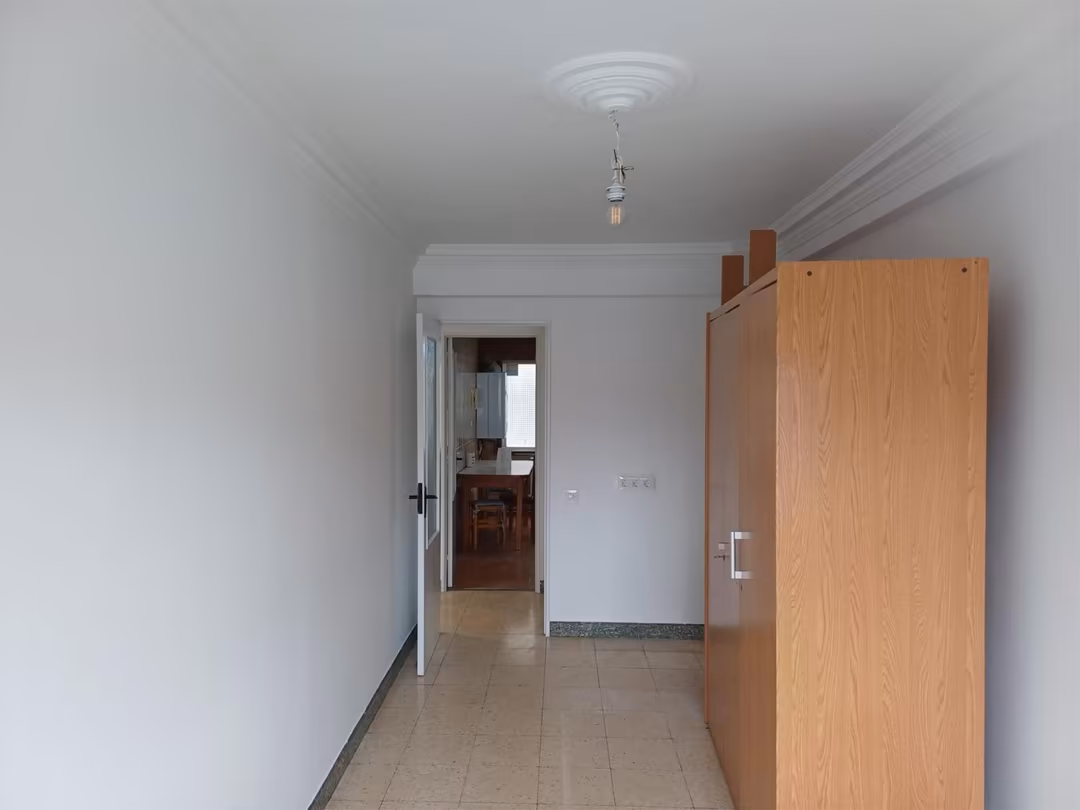 Piso en  Rúa de San Pedro de Mezonzo 26 - Foto 3