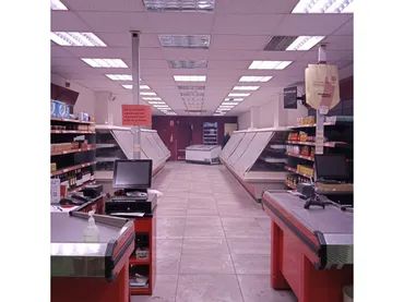 Local comercial en  Calle Avenida de la Concordia - Foto 1
